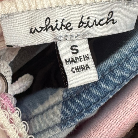 White Birch Pink and White Lace Top Size Small - Picture 3 of 3